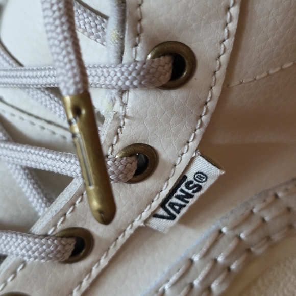 Vans Unisex Cream High-Top Sneakers - Picture 7 of 10